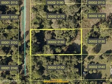 402 Thompson AVE LEHIGH ACRES, FL 33972