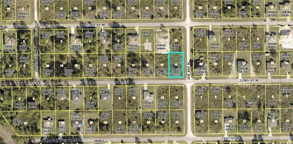 2900 22nd ST W LEHIGH ACRES, FL 33971