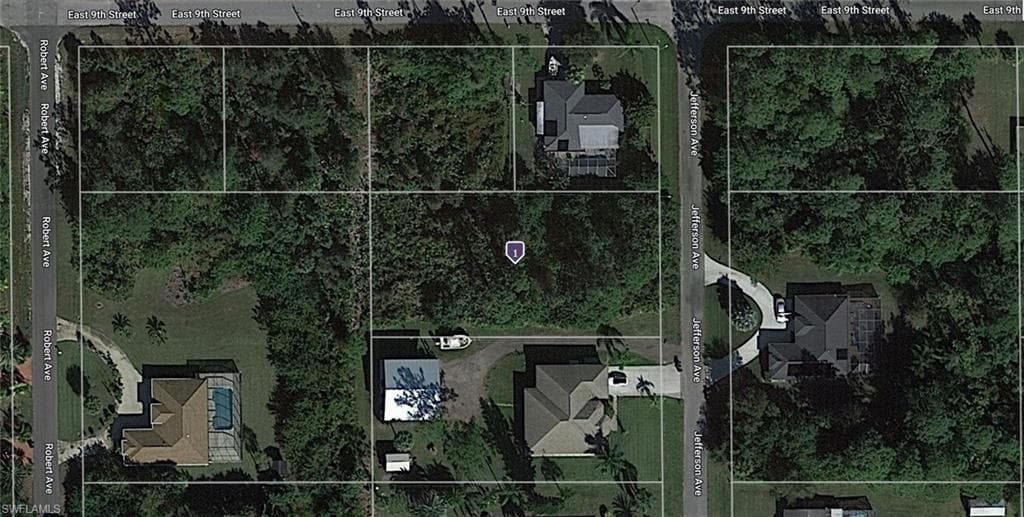821 Jefferson AVE LEHIGH ACRES, FL 33936