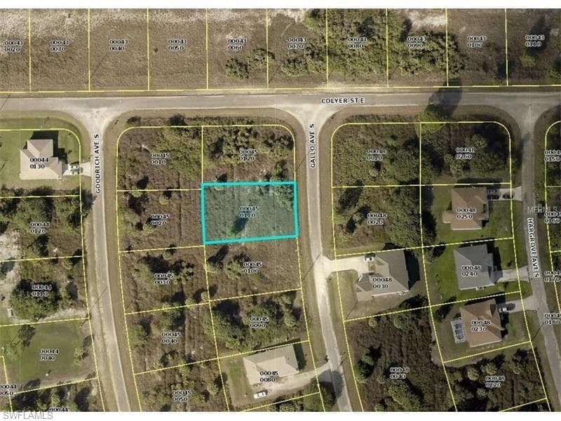 750-752 Gallo AVE S LEHIGH ACRES, FL 33974