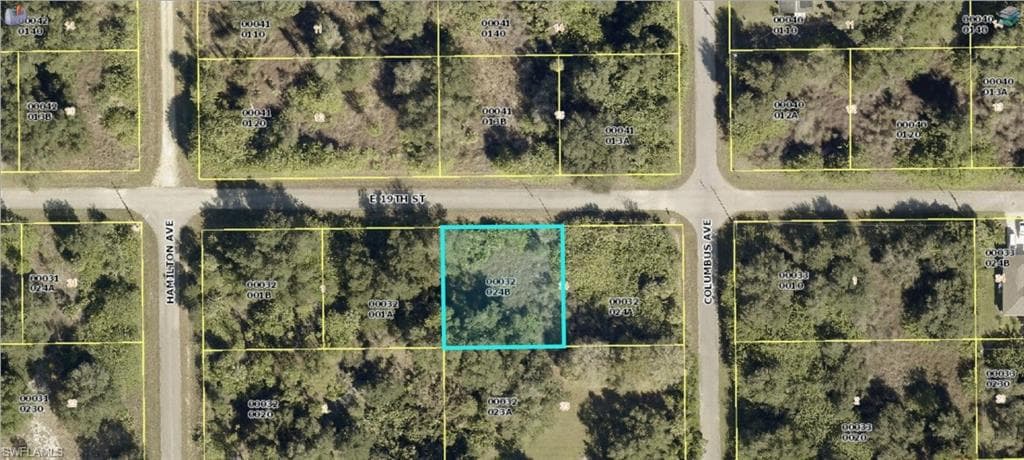 3004 E 19th ST LEHIGH ACRES, FL 33972
