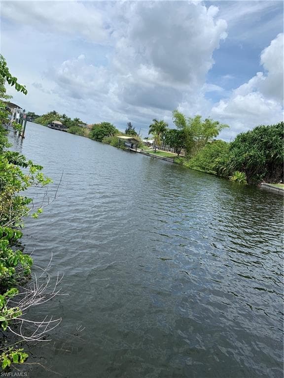 417 NW 38th AVE CAPE CORAL, FL 33993