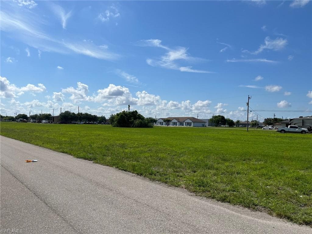 1026 NE 8th TER CAPE CORAL, FL 33909