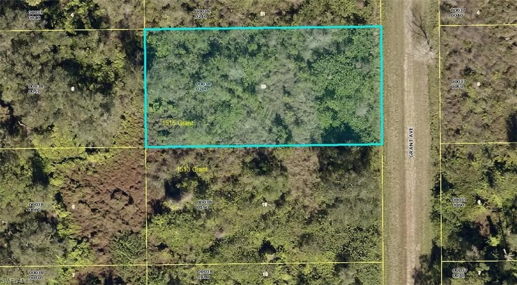 1515 Grant AVE LEHIGH ACRES, FL 33972