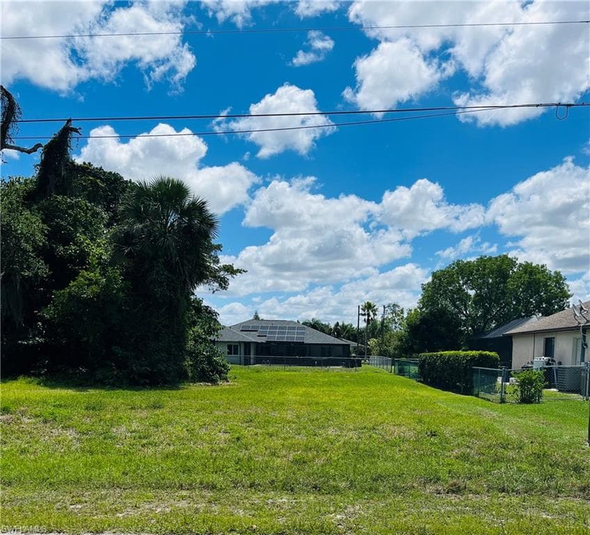 1819 NW 28th AVE CAPE CORAL, FL 33993