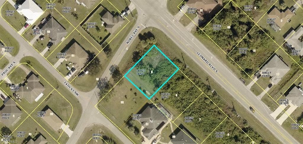 4833 Leonard BLVD S LEHIGH ACRES, FL 33973