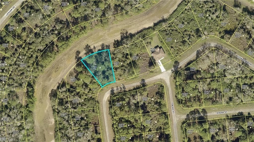666 Stanwin LOOP LEHIGH ACRES, FL 33972