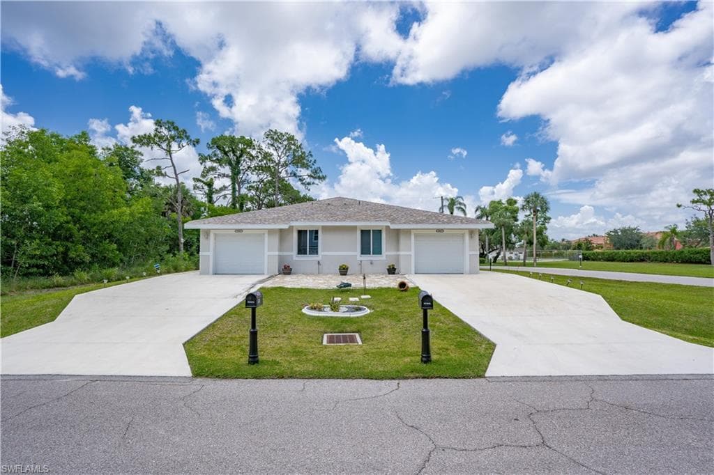 913-915 Lake McGregor DR 913/915 FORT MYERS, FL 33919