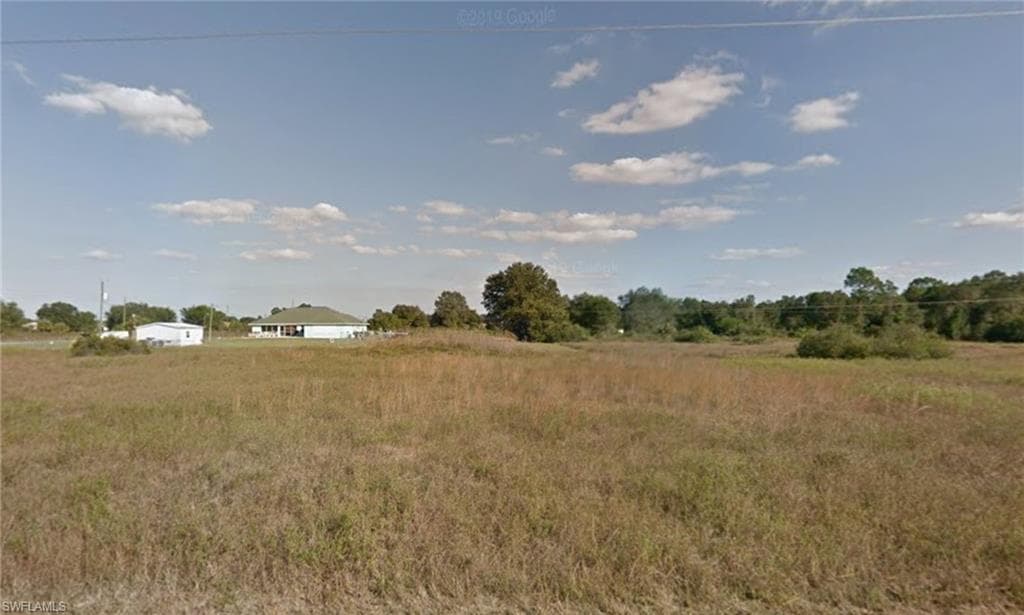 1420 Johns AVE LEHIGH ACRES, FL 33972