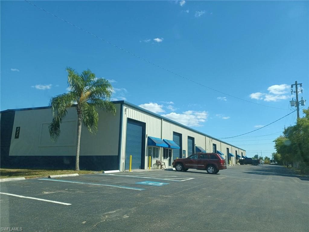 820 NE 24th LN 106 CAPE CORAL, FL 33909