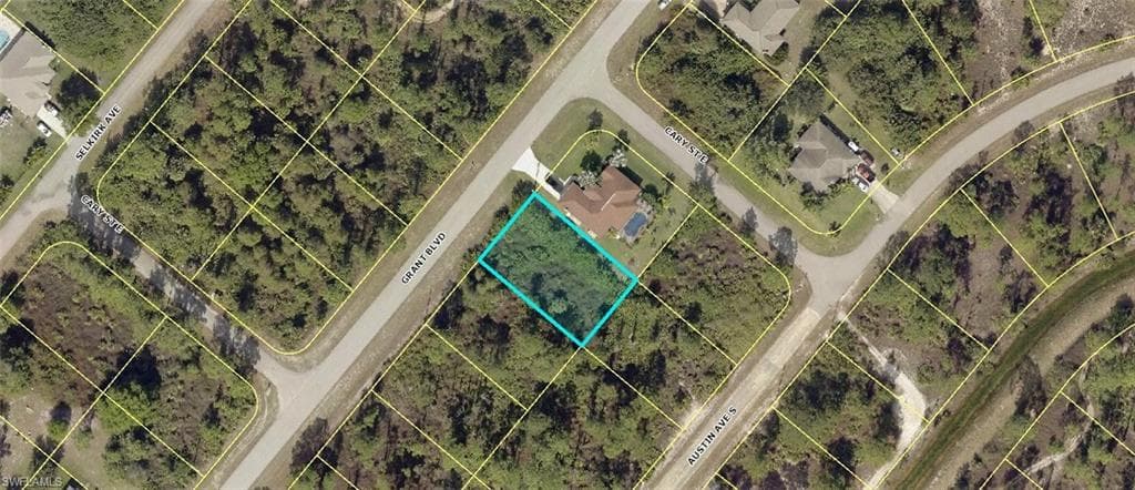 1030 Grant BLVD LEHIGH ACRES, FL 33974