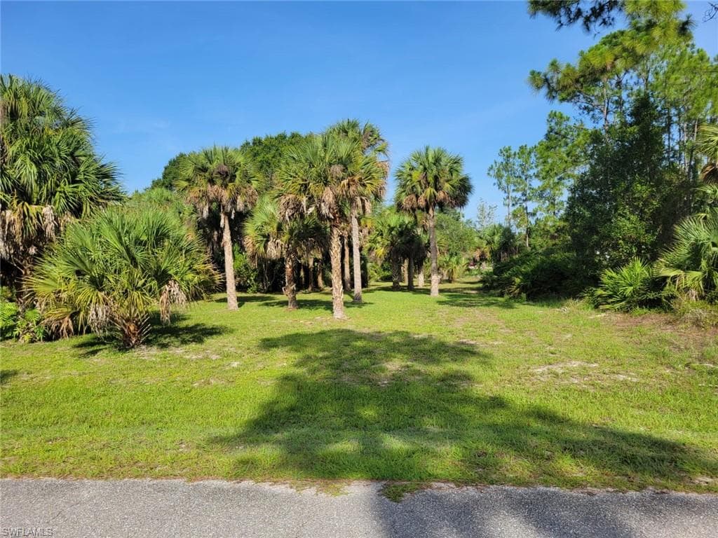 513 North AVE LEHIGH ACRES, FL 33972