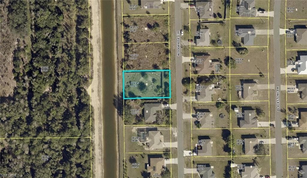 832 Woodridge CIR FORT MYERS, FL 33913