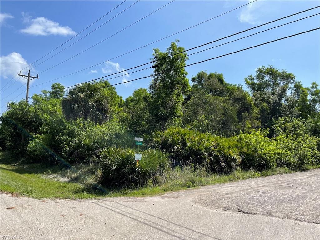 6460 MANNHEIM RD BOKEELIA, FL 33922