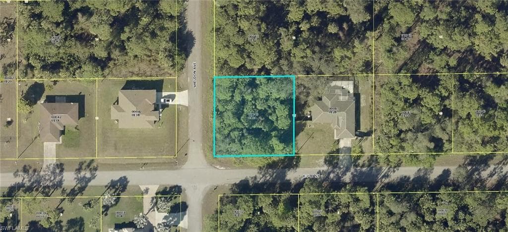 1901 E 7th ST LEHIGH ACRES, FL 33936