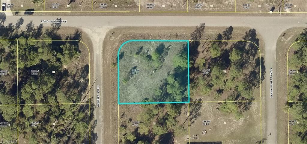 511 Genesee AVE S LEHIGH ACRES, FL 33974