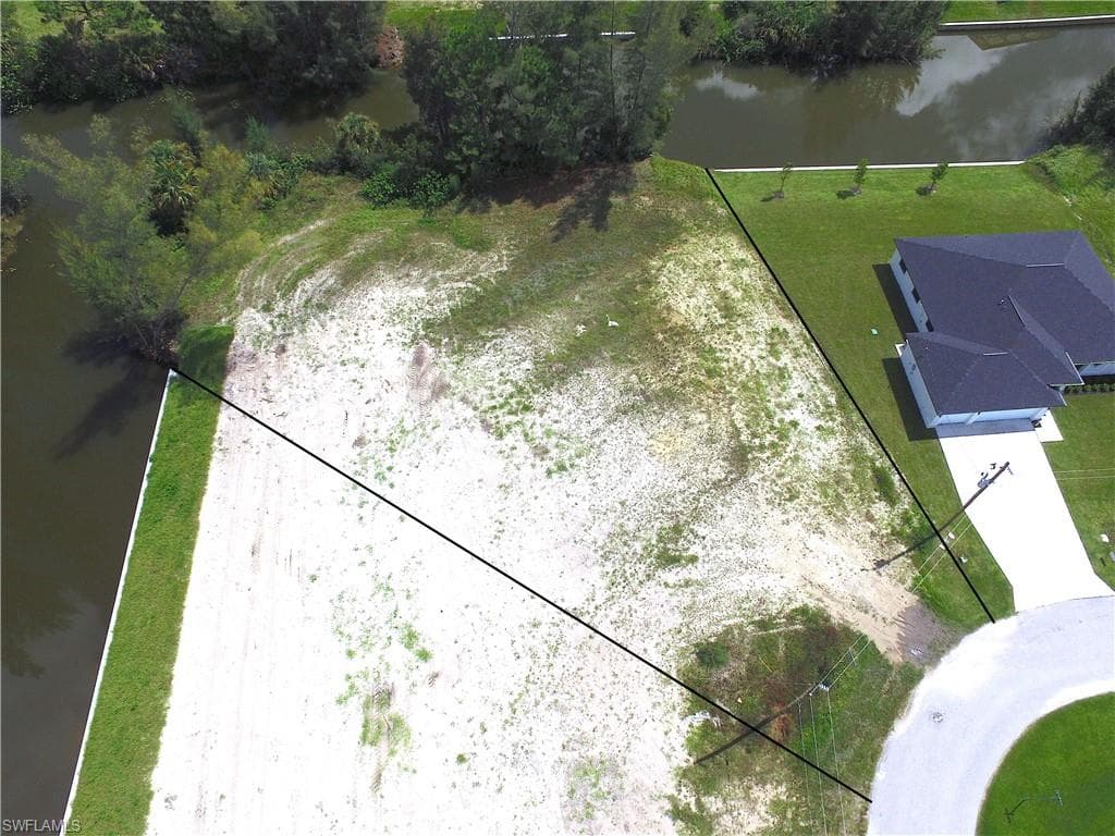 2219 SW 4th CT CAPE CORAL, FL 33991