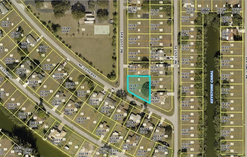 2201 NE 21st AVE CAPE CORAL, FL 33909