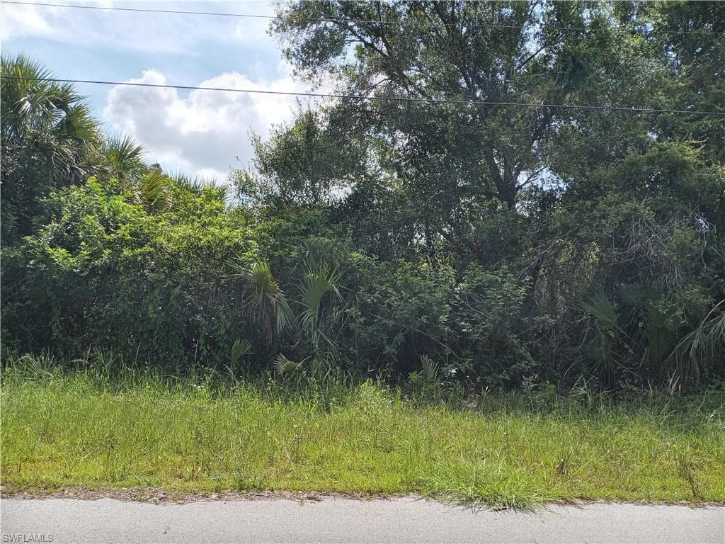143 National AVE S LEHIGH ACRES, FL 33974