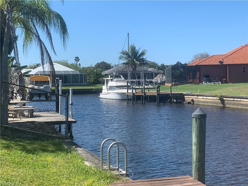 1410 SE 23rd PL CAPE CORAL, FL 33990