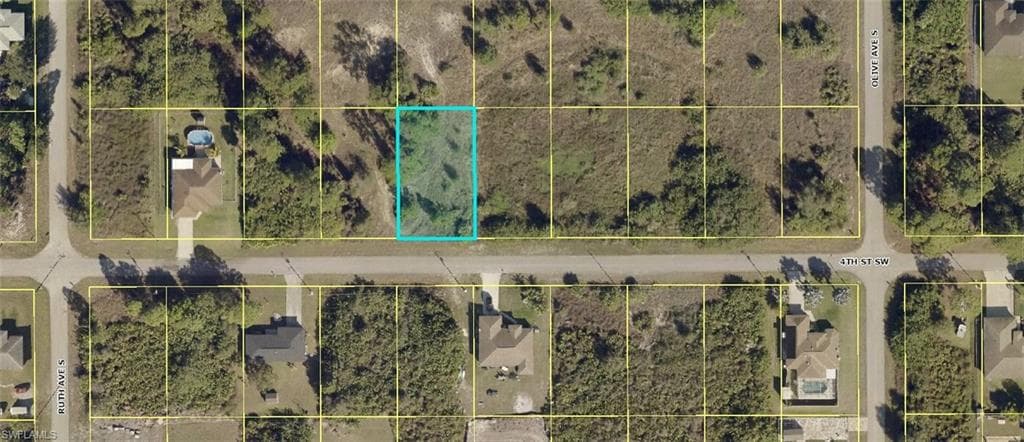 3210 4th ST SW LEHIGH ACRES, FL 33976