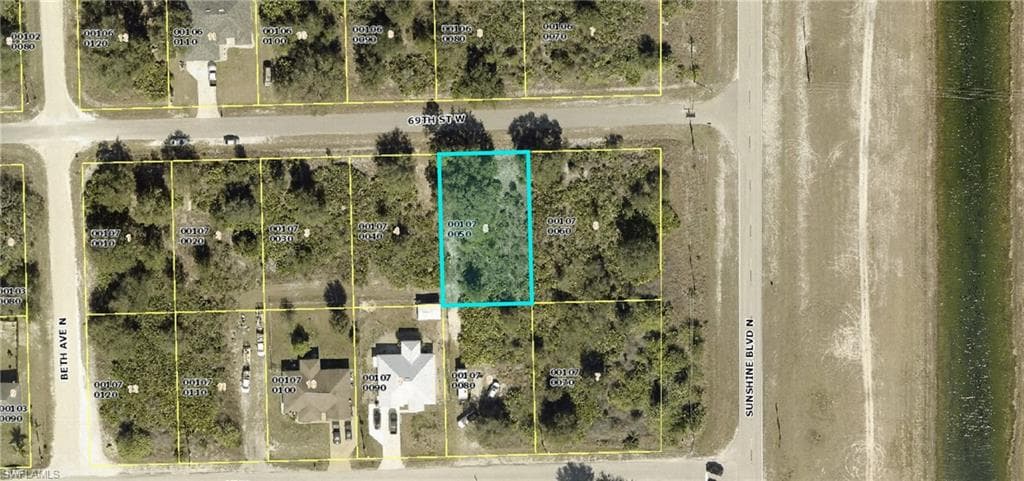 2503 69th ST W LEHIGH ACRES, FL 33971