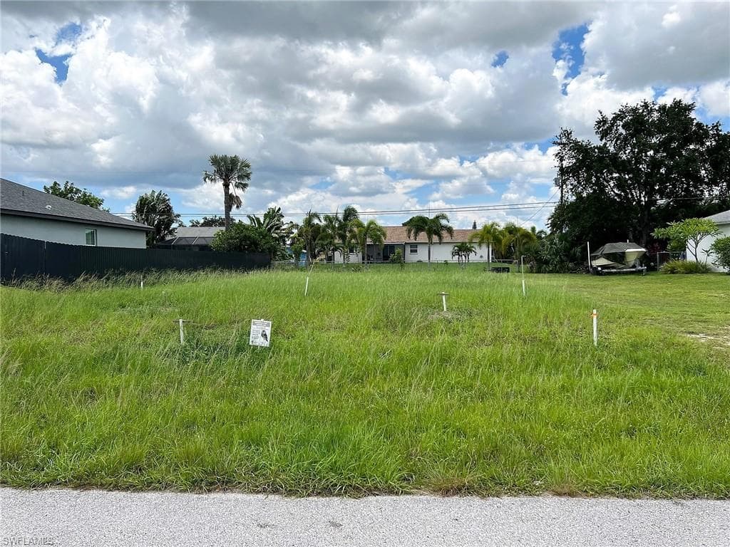 229 SE 4th ST CAPE CORAL, FL 33990