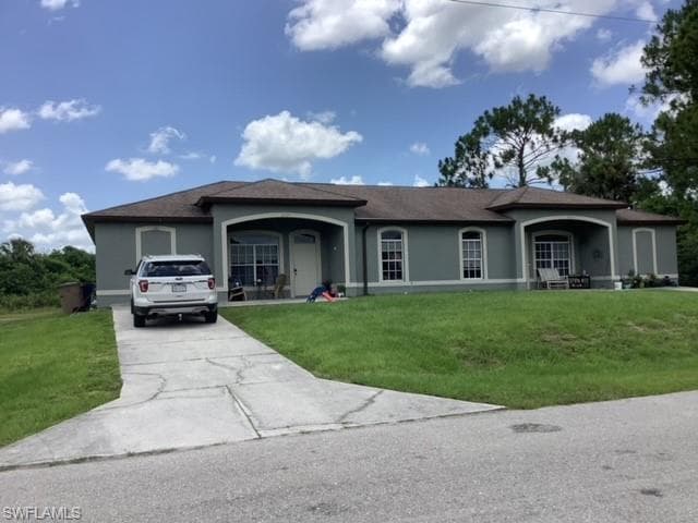 2125-2127 Fairway DR LEHIGH ACRES, FL 33973