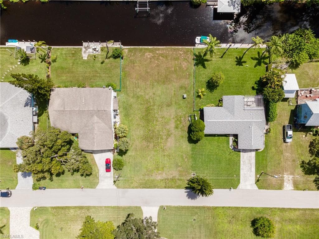 2181 Waylife CT ALVA, FL 33920