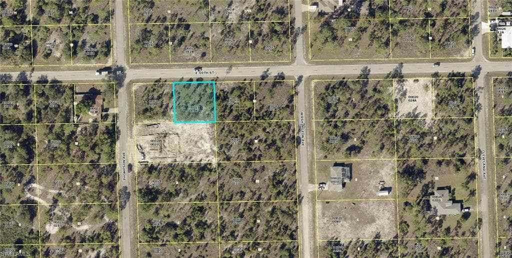 1302 E 10th ST LEHIGH ACRES, FL 33972