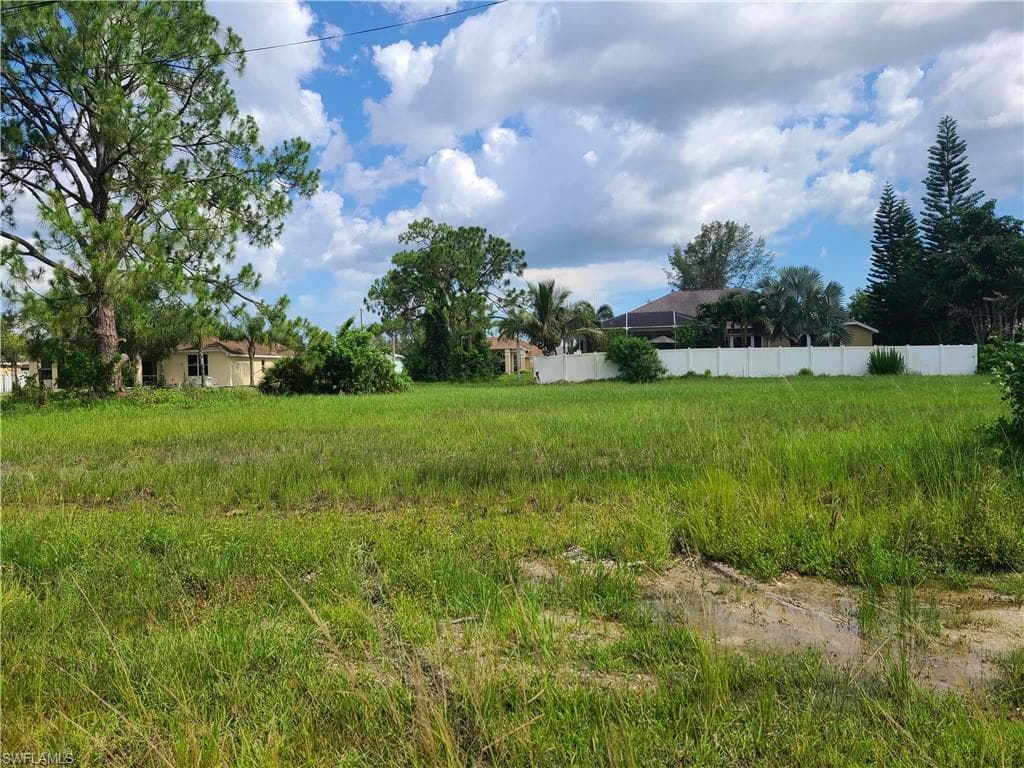 2504 SW 1st ST CAPE CORAL, FL 33991