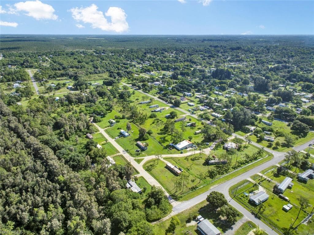 8086 Heck DR NORTH FORT MYERS, FL 33917