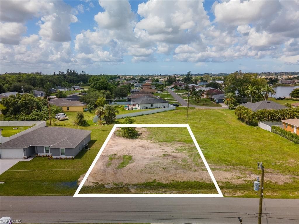 1208 NW 4th ST CAPE CORAL, FL 33993