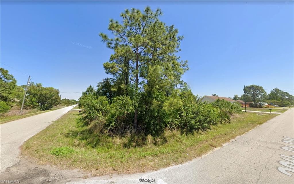 2441-2443 Mae AVE S LEHIGH ACRES, FL 33973