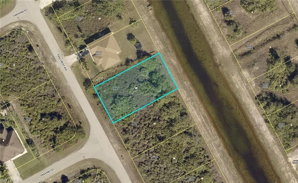 321 Paulcrest AVE LEHIGH ACRES, FL 33974