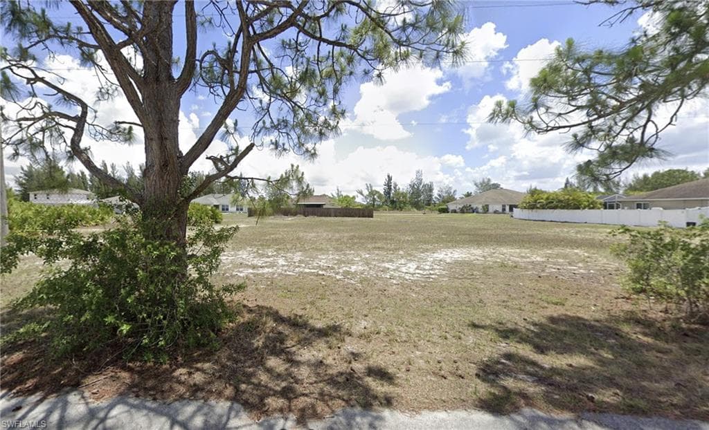 4009 NE 8th PL CAPE CORAL, FL 33909