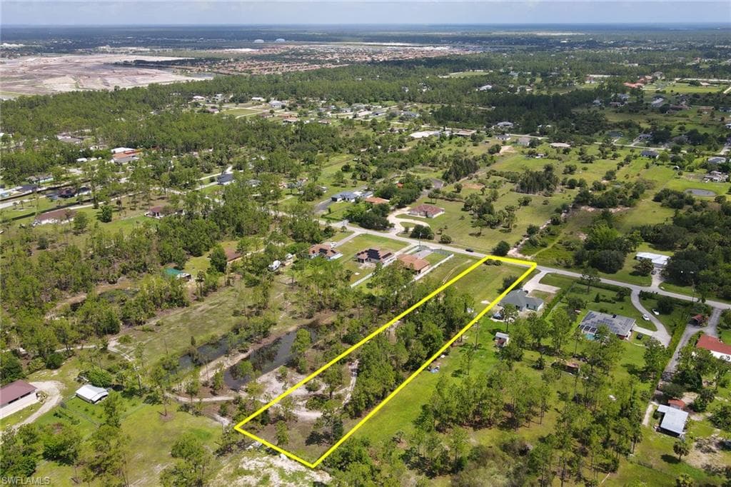 27th AVE NE NAPLES, FL 34120