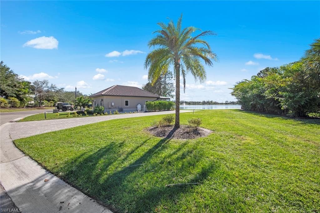 13893 Golden Palms CIR FORT MYERS, FL 33913