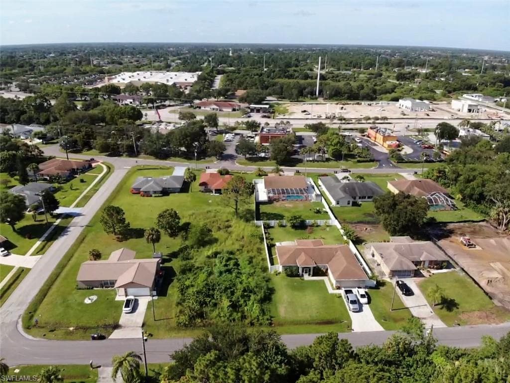 2703 6th ST W LEHIGH ACRES, FL 33971