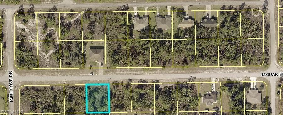 1060/1062 Jaguar BLVD LEHIGH ACRES, FL 33974