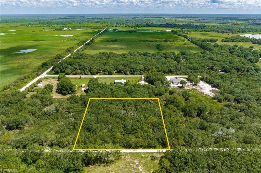 38100 Willow LN NORTH FORT MYERS, FL 33917