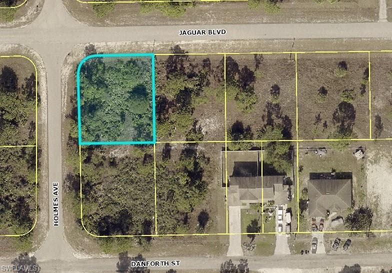 1008/1010 Jaguar BLVD LEHIGH ACRES, FL 33974