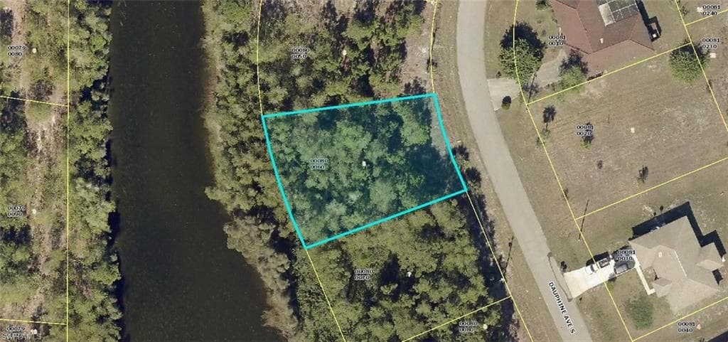 624 Dauphine AVE S LEHIGH ACRES, FL 33974