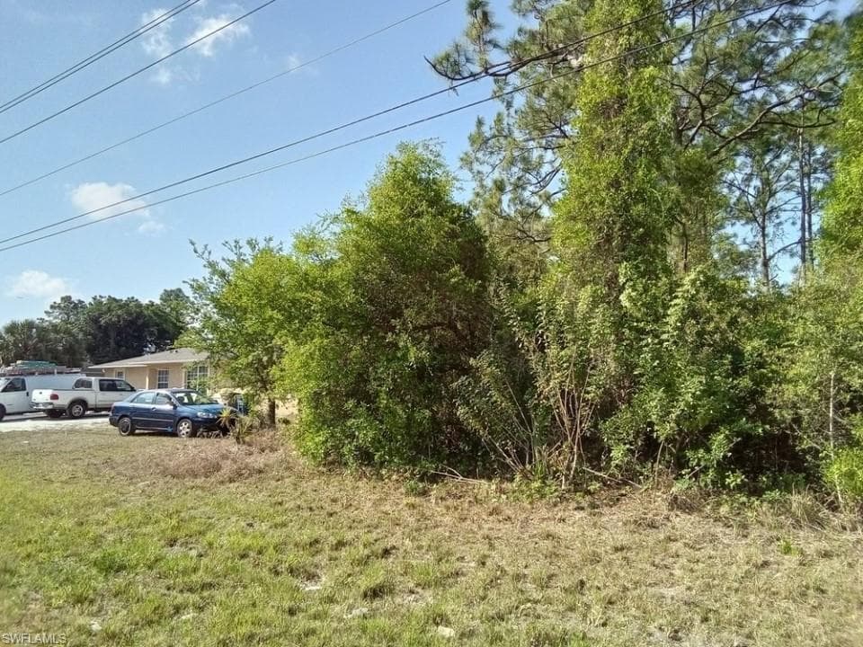 4877 Leonard BLVD S LEHIGH ACRES, FL 33973