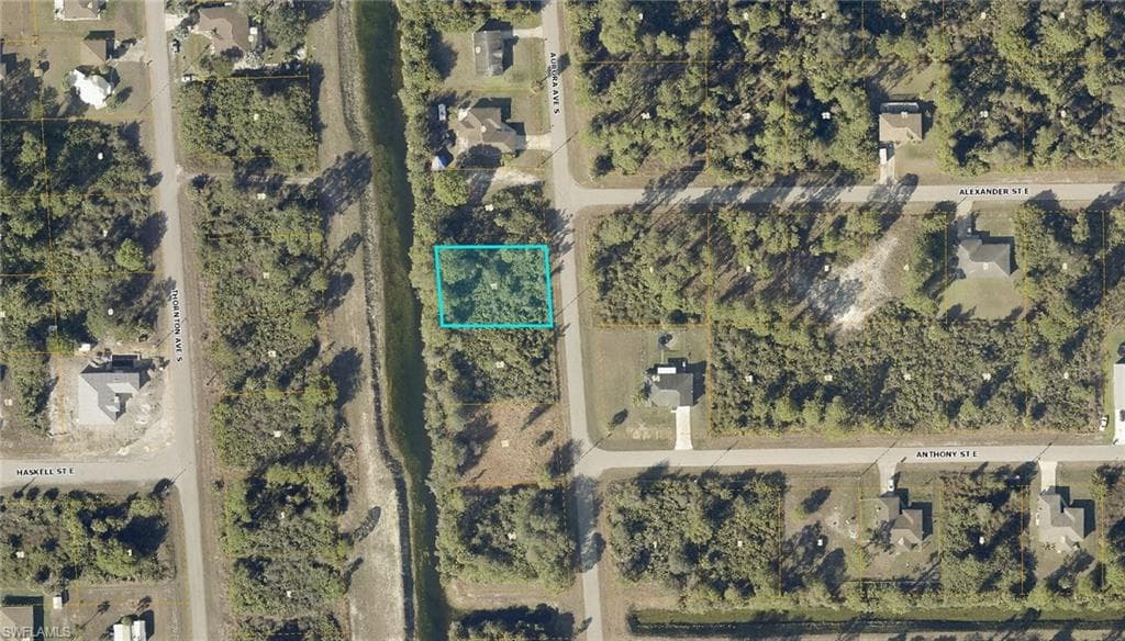 140 Aurora AVE S LEHIGH ACRES, FL 33974