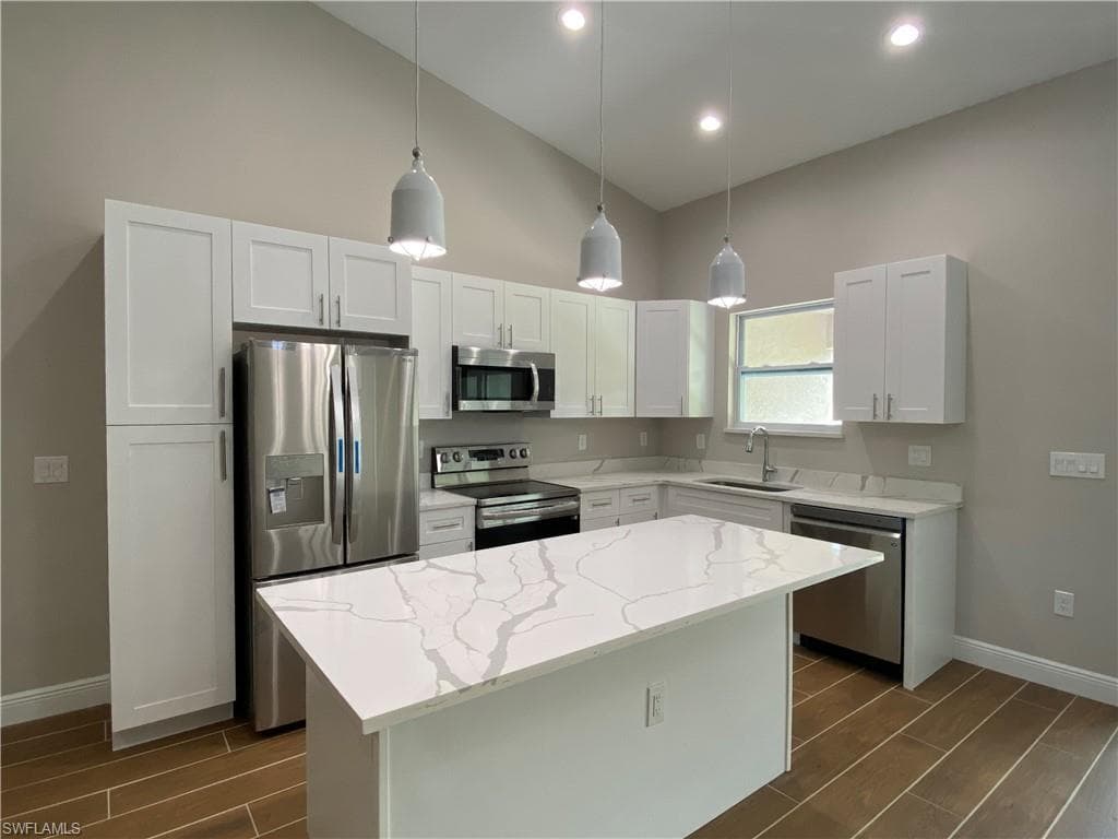 117-119 Meadow RD LEHIGH ACRES, FL 33973