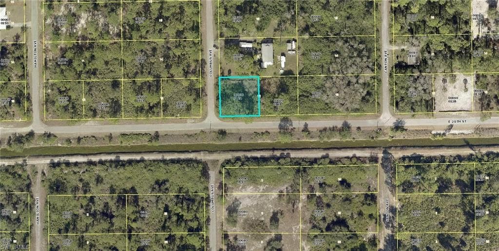 3101 E 20th ST ALVA, FL 33920