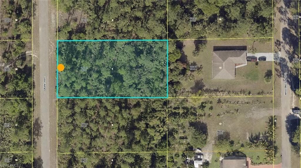 110 Grant AVE LEHIGH ACRES, FL 33936
