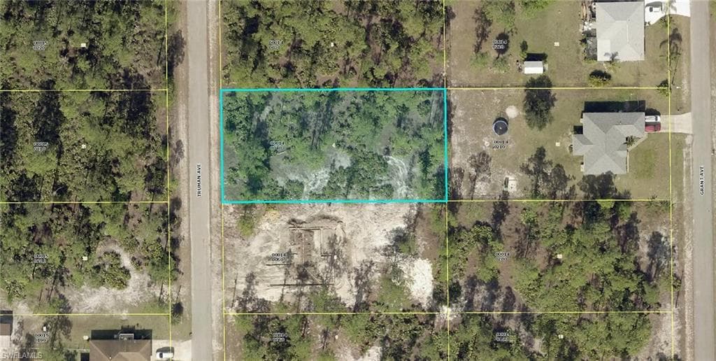916 Truman AVE LEHIGH ACRES, FL 33972