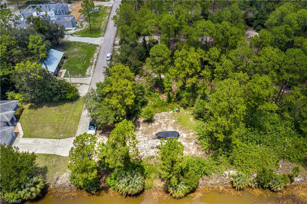 2200 Jefferson AVE ALVA, FL 33920